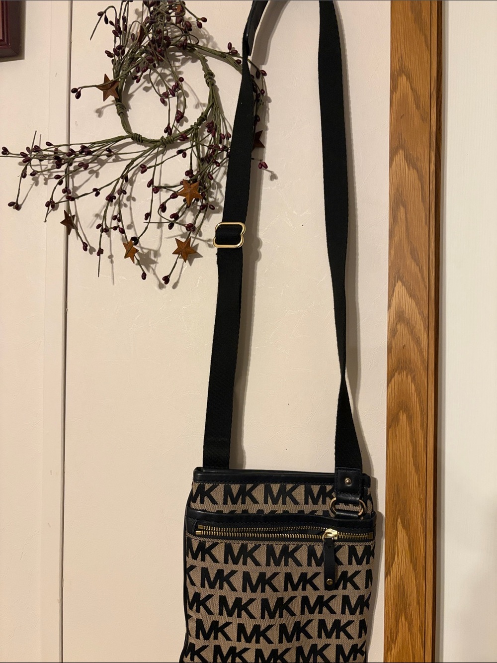 Michael Kors Tan & Black MK Logo Crossbody Purse 8.5x7 zip compartment inside